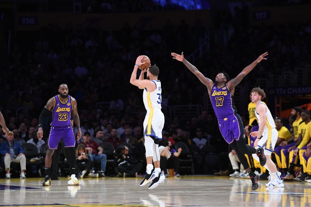 向当地居民 向当地居民